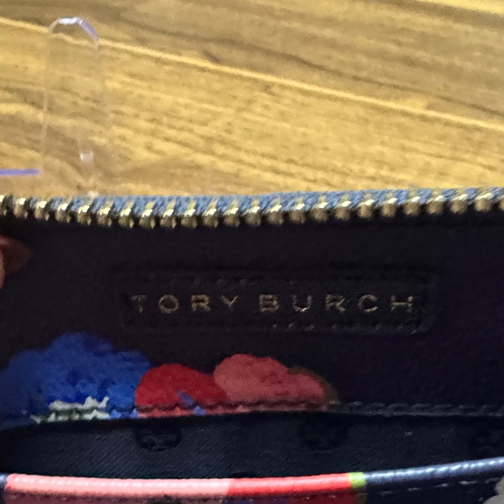 Tory Burch Dark Blue Floral Zip Wallet - Picture 4 of 8
